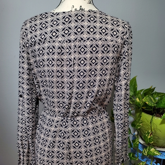 Suzy Shier long sleeve dress, small - Picture 6 of 11